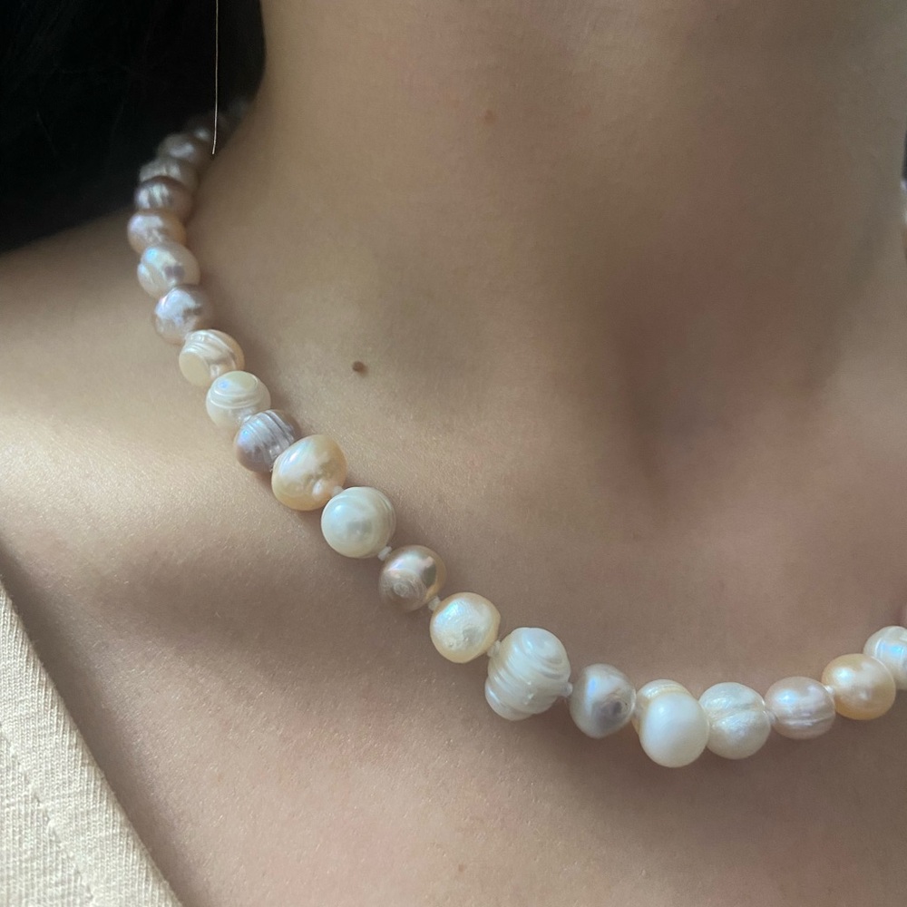 Freshwater pearls necklace
